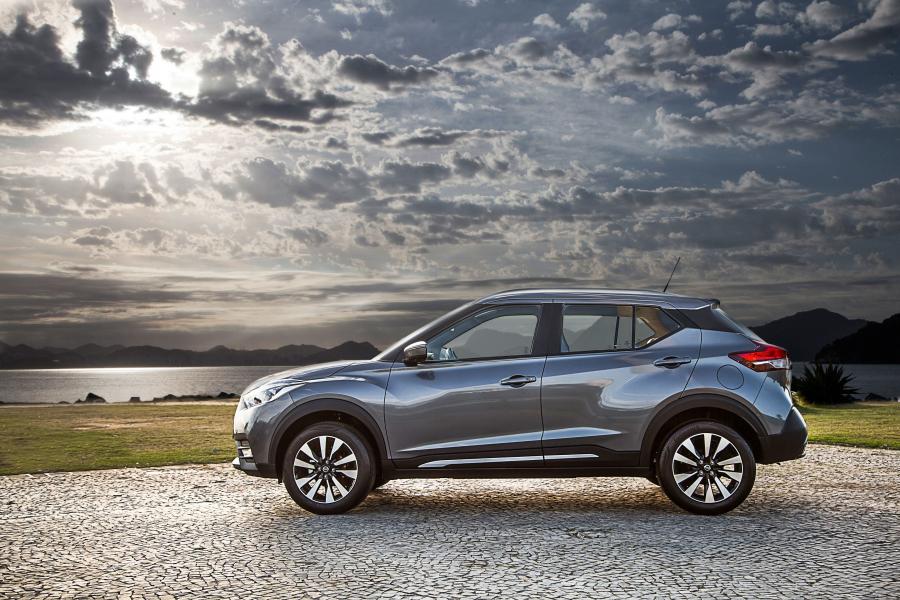 Nissan Kicks SL 2016 года  (LA) (фото 16 из 40)